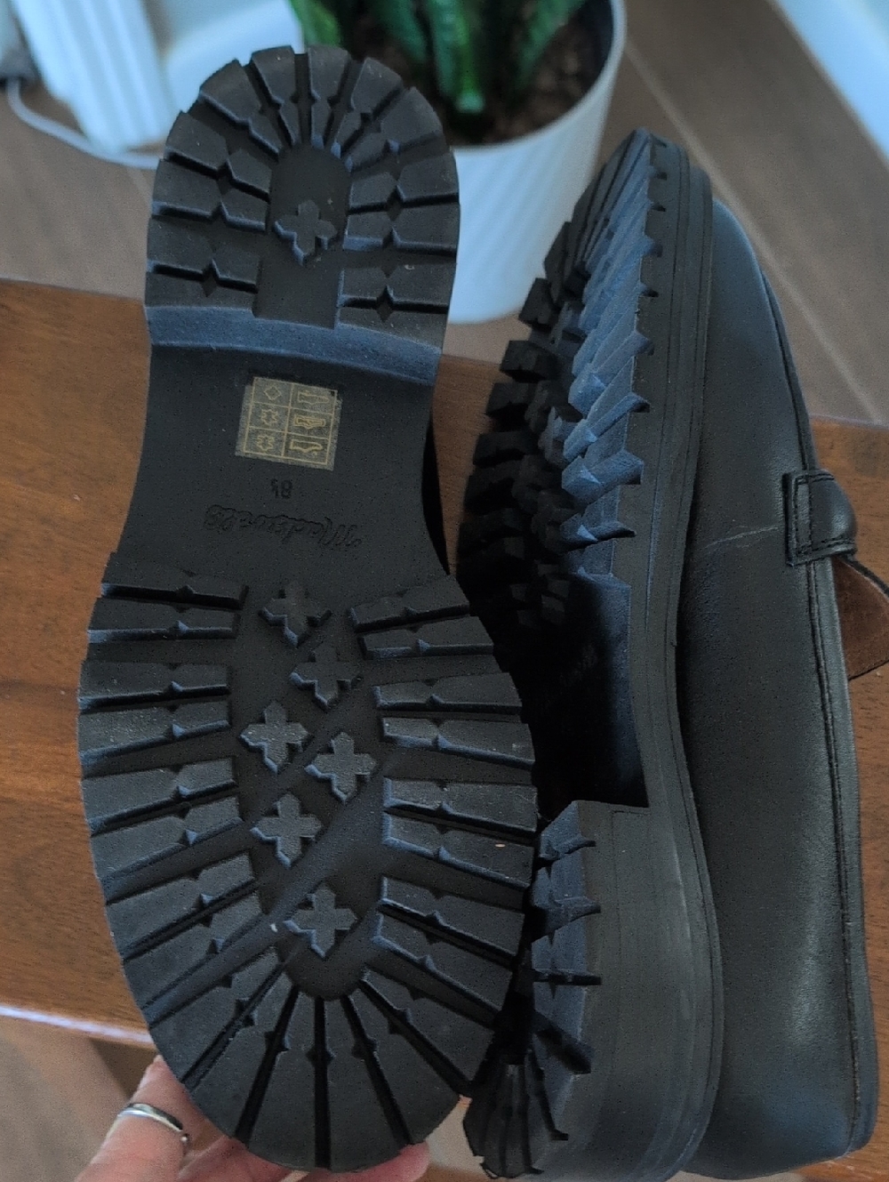 Madewell Black Leather Lug-Sole Penny Loafers - Picture 5 of 9